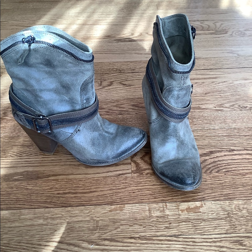 Lightly Used Heeled Bronx Cowboy Booties - Picture 3 of 3